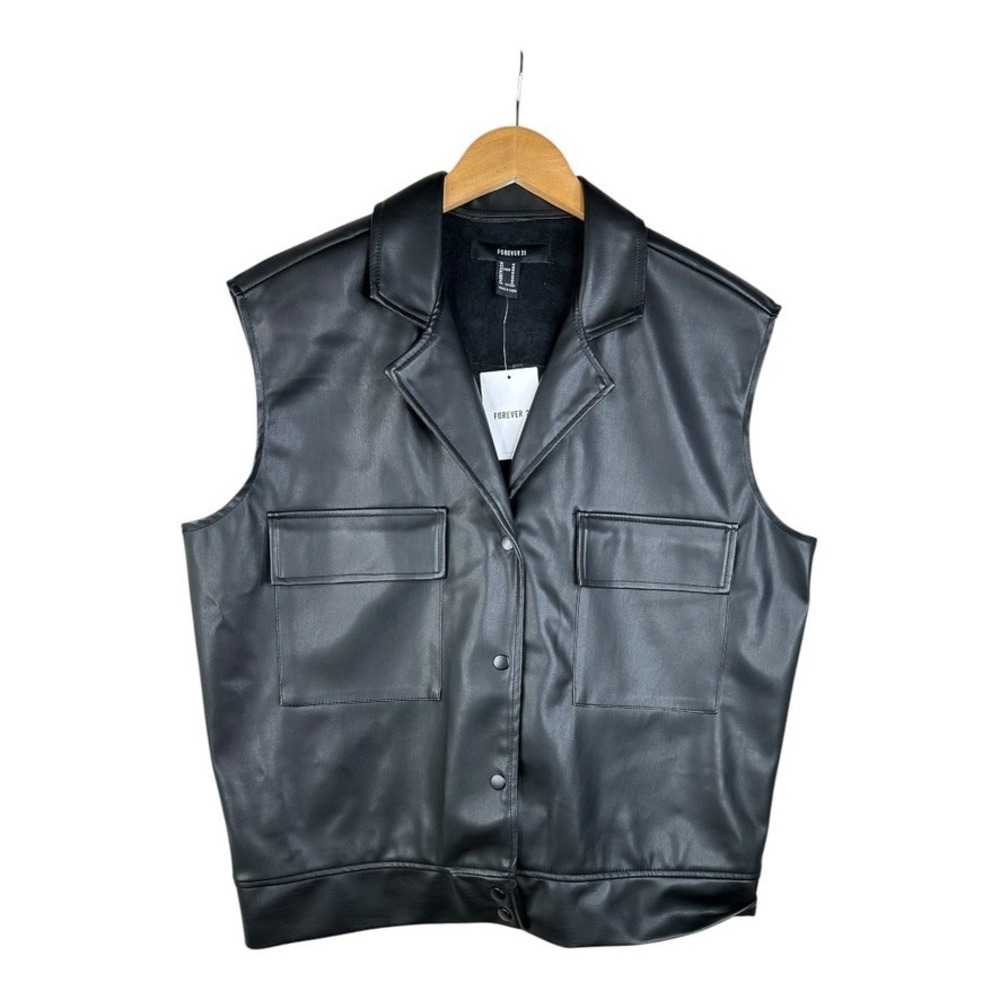 NWT Forever 21 Women's Faux Leather Oversized Vest Size Medium Black